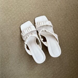 Elegant Cream Women's Sandals